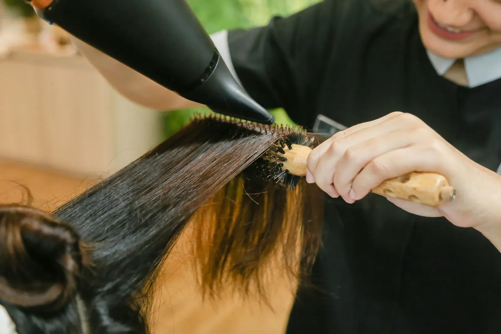 woman vietnamese 30s healthy-shiny-hair-result — Phụ nữ tóc bóng mượt sau 6 tuần phục hồi